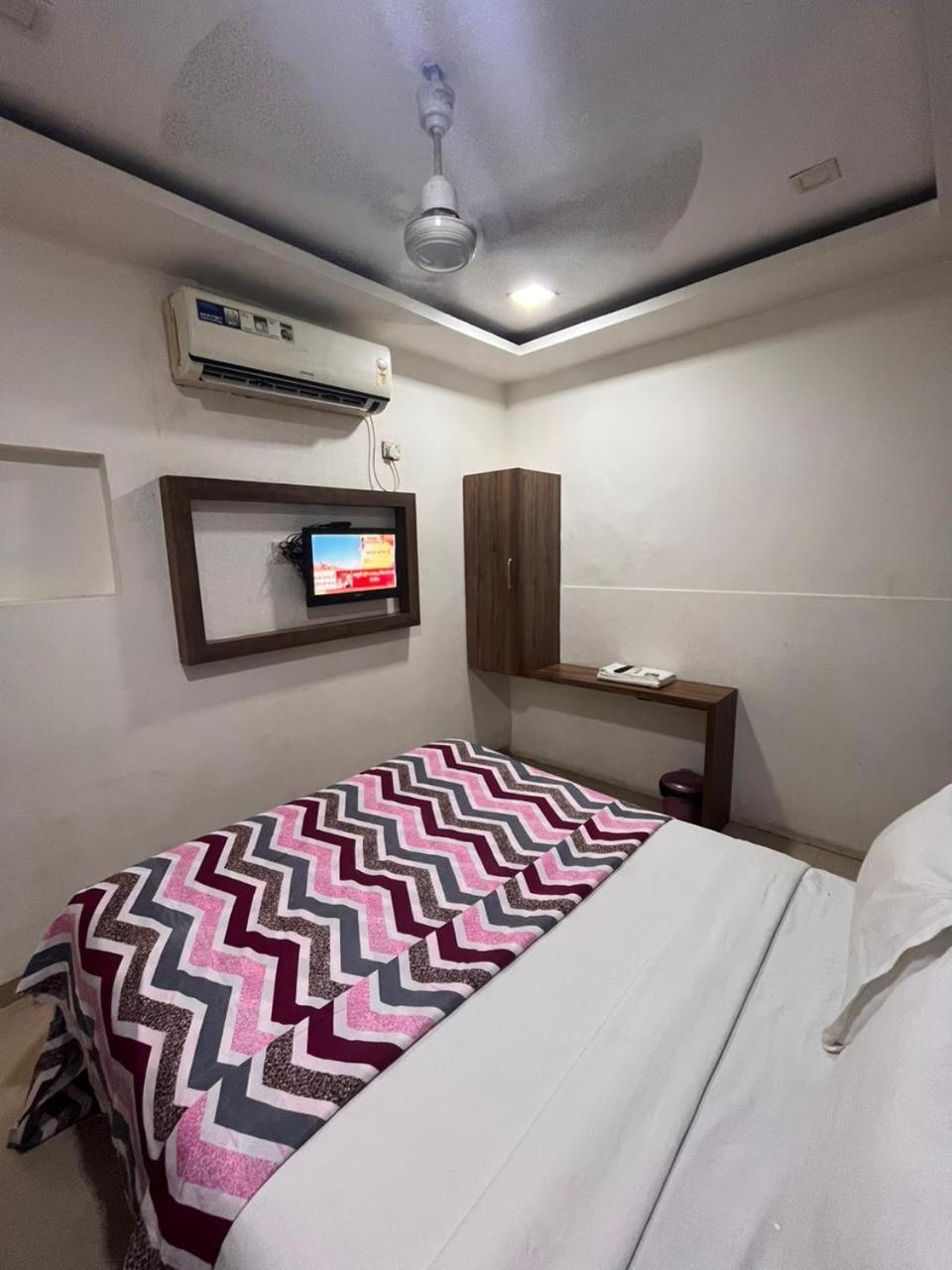 Hotel Havana Βομβάη Εξωτερικό φωτογραφία
